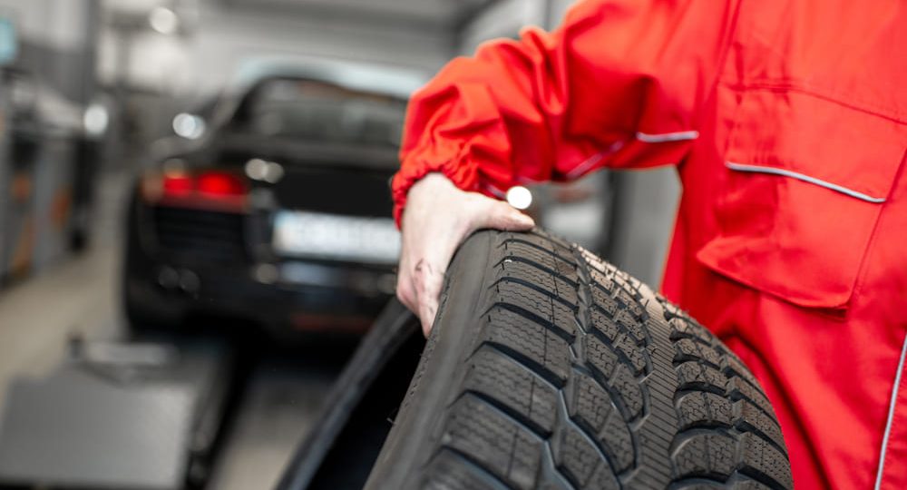 Alineación y balanceo: el secreto para alargar la vida de tus neumáticos