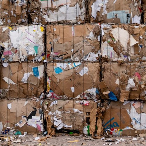 Verificar afirmaciones de calidad de empresas líderes